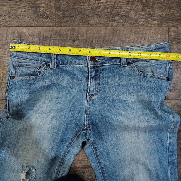 Distressed New York & Company Low-Rise Slouch Slim Leg Size 6 Blue Jeans Womens - Picture 3 of 13